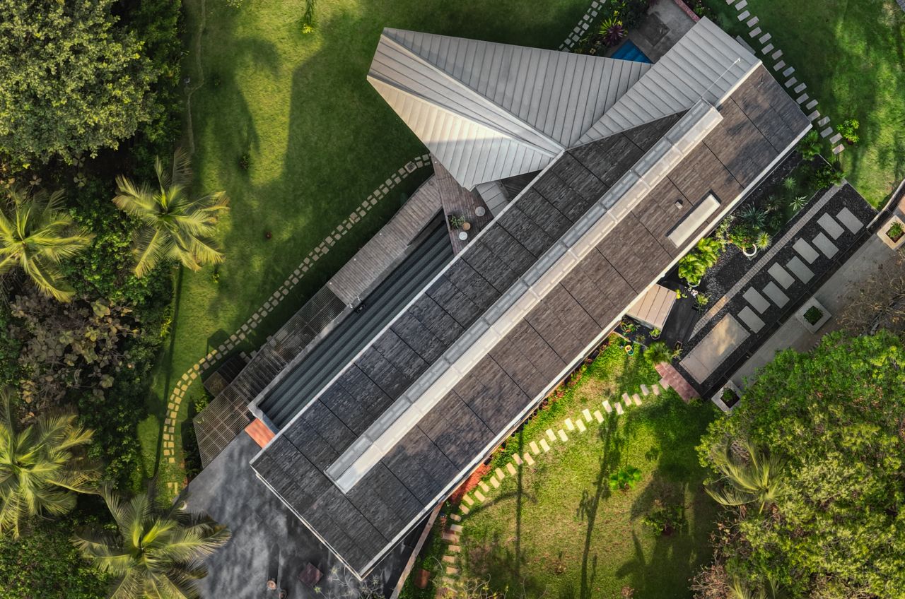 Mass-Timber Home- exterior