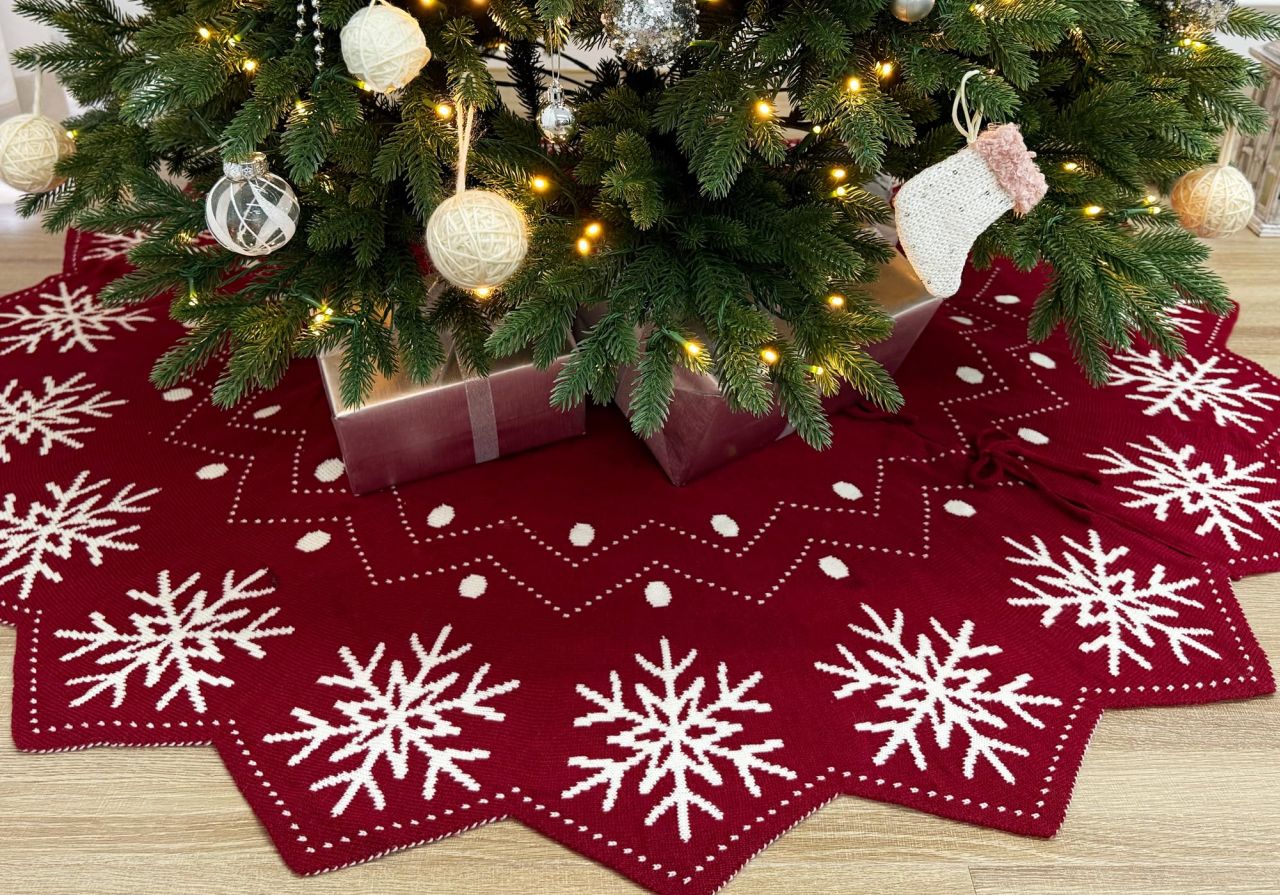 Reversible Knit Christmas Tree Skirt
