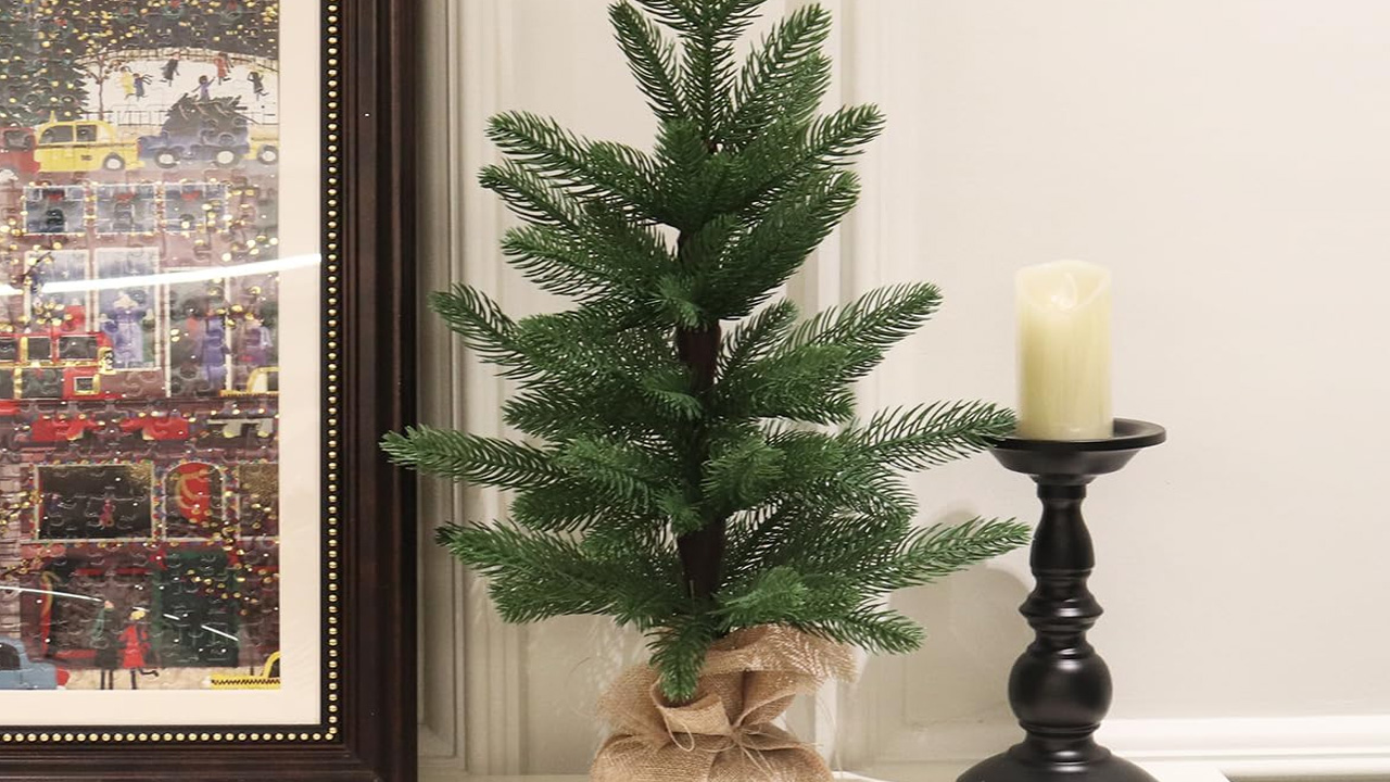 Rustic Tabletop Christmas Tree