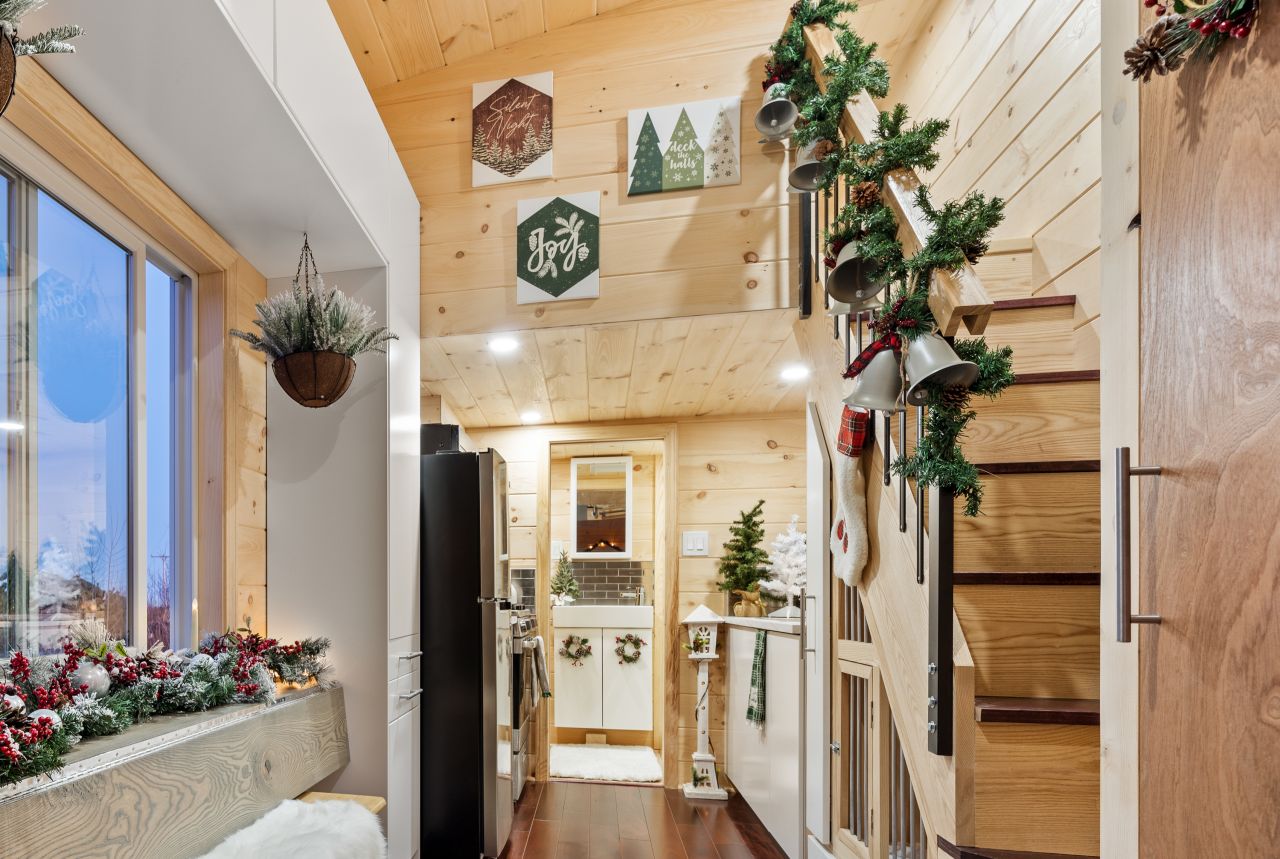 Tiny House Christmas Decoration Ideas - stairs