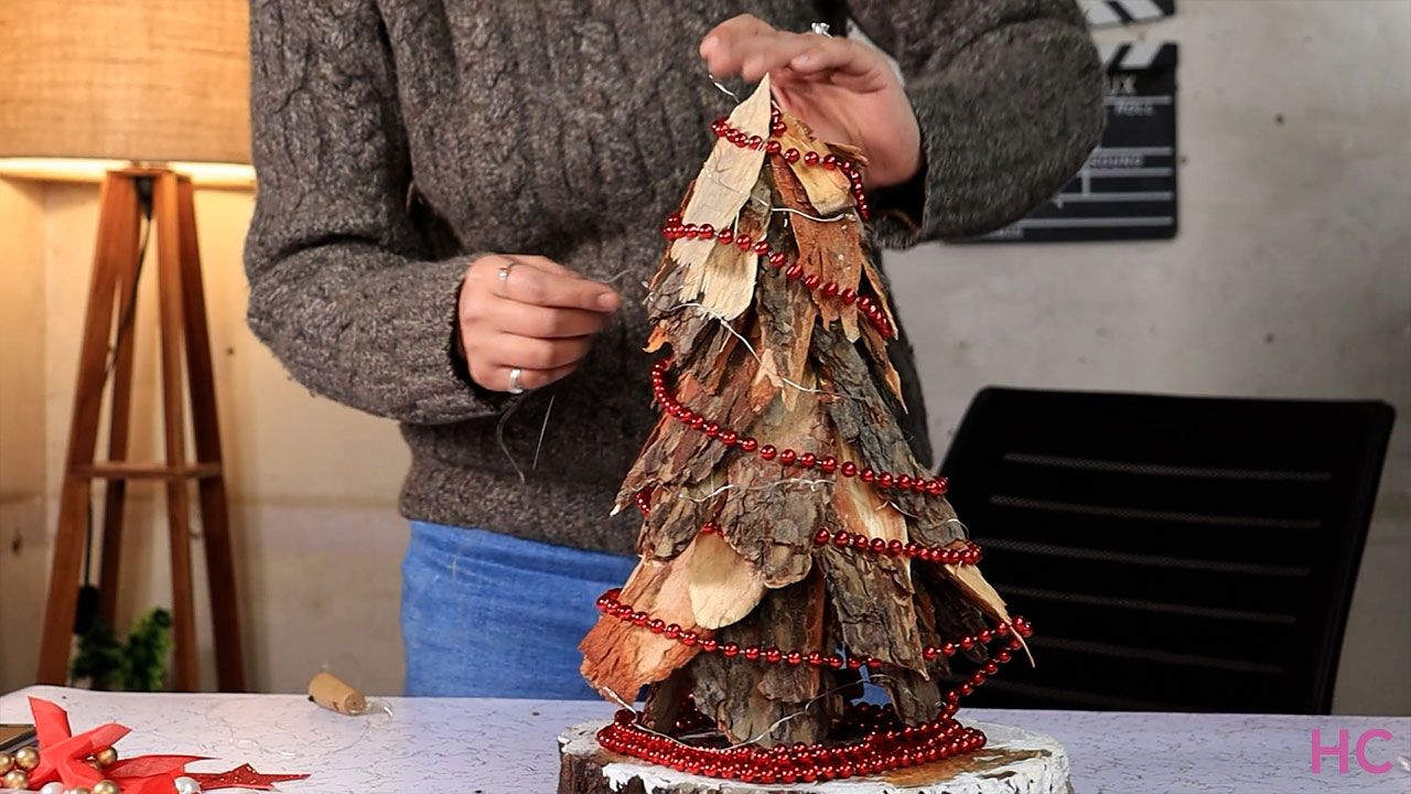 Wood Chip Christmas Tree to DIY- 11