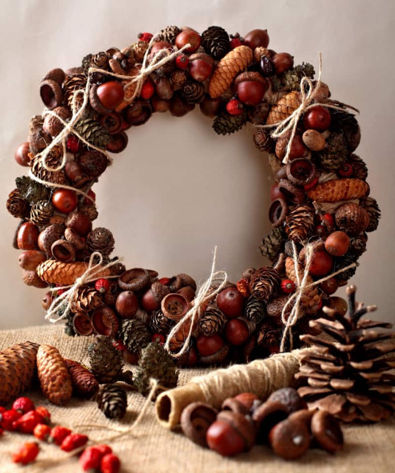 Wreath using acorns