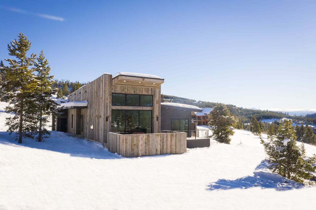 best christmas airbnbs in US - Entire Home in Big Sky, Montana