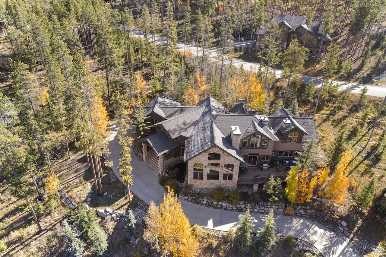 best christmas airbnbs in US - Majestic Lodge Breckenridge, Colorado