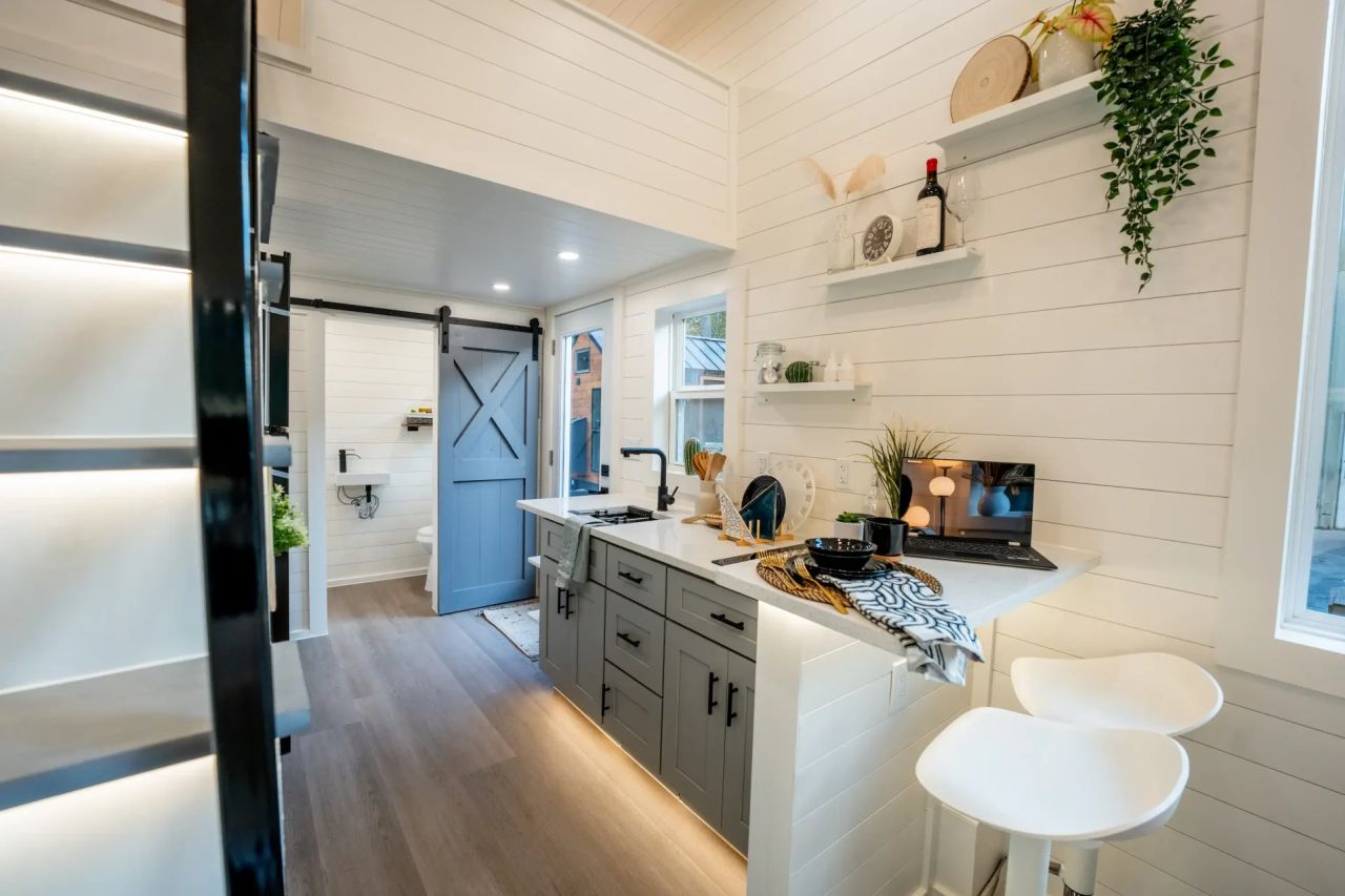 Aria Tiny House is Compact and Suitable for Two Persons-14