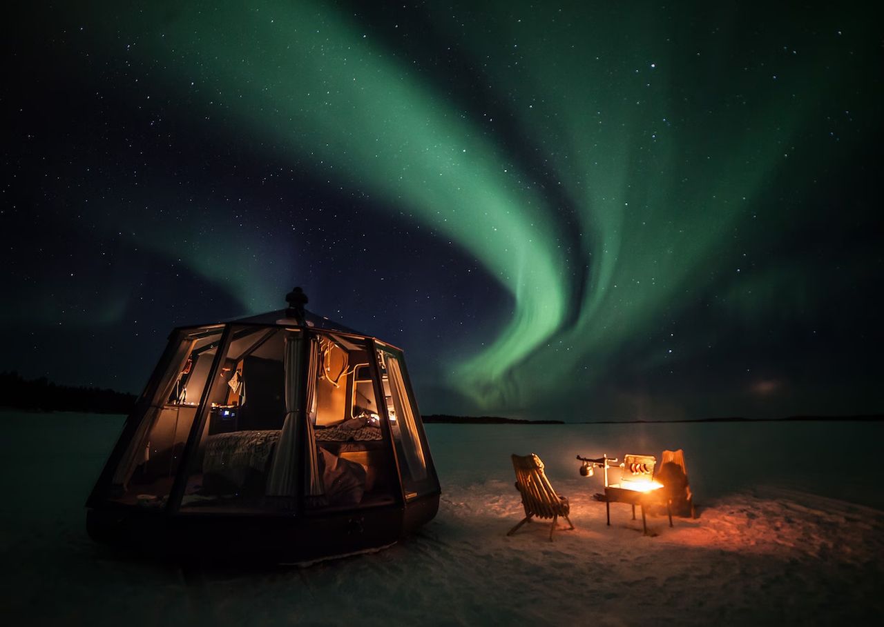 Best Airbnbs to Spot Northern Lights - Floating Glass Room in Nature Lodge in Jokkmokk, Sweden