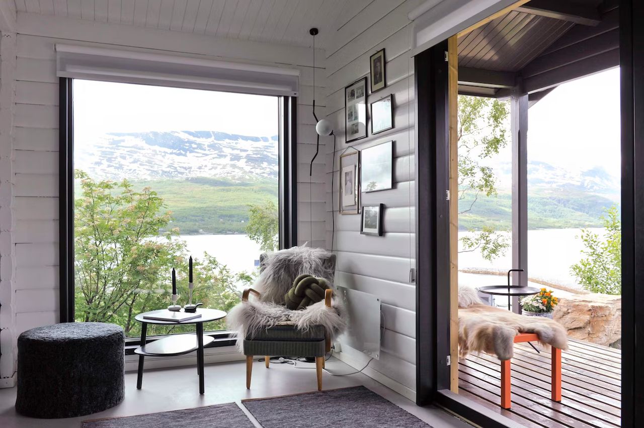 Best Airbnbs to Spot Northern Lights - Villa Hegge Cabin, Salangen, Norway 1