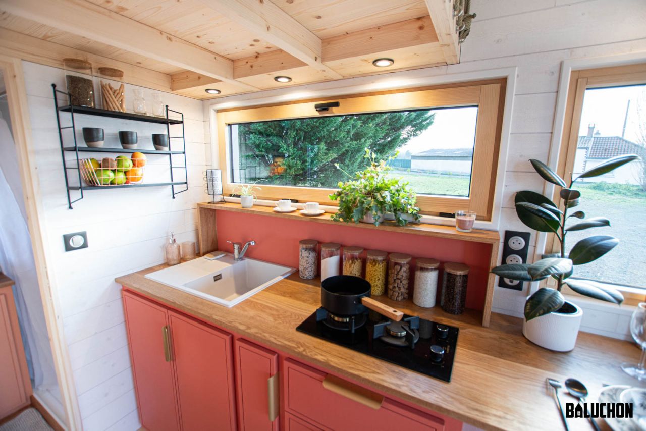 Cardabelle tiny house on wheels