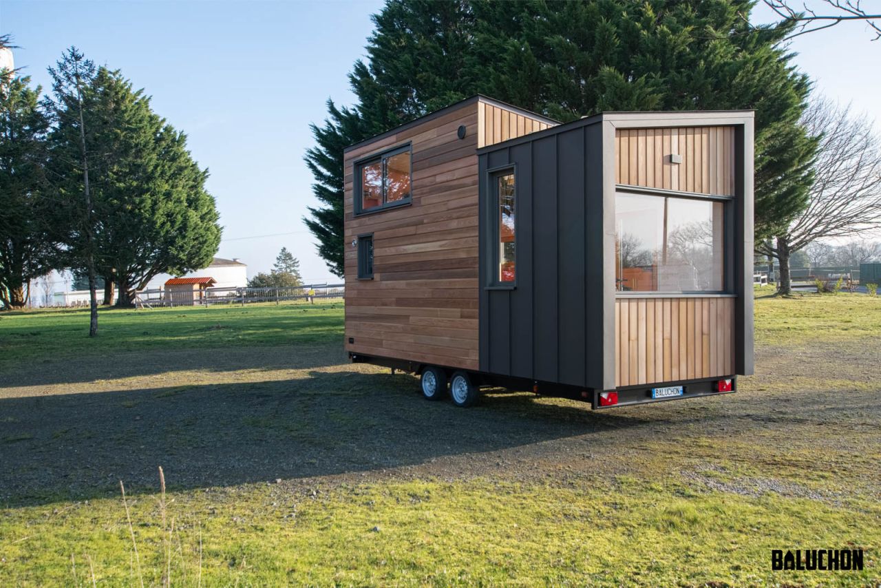 Cardabelle tiny house on wheels