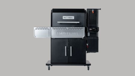 Gravity Series 1150 Charcoal Grill