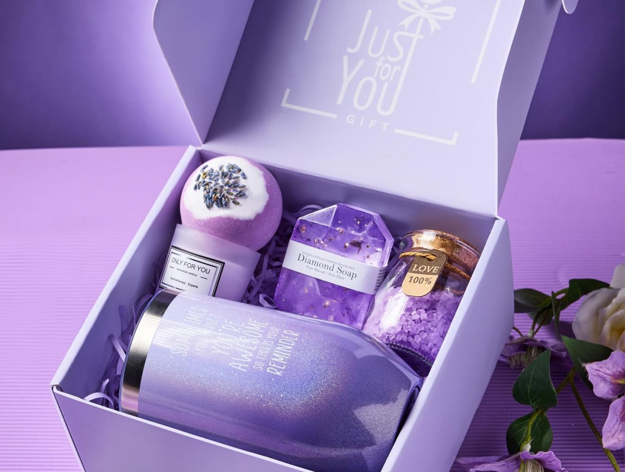 Le Cadeau Lavender Spa Gift Basket Set