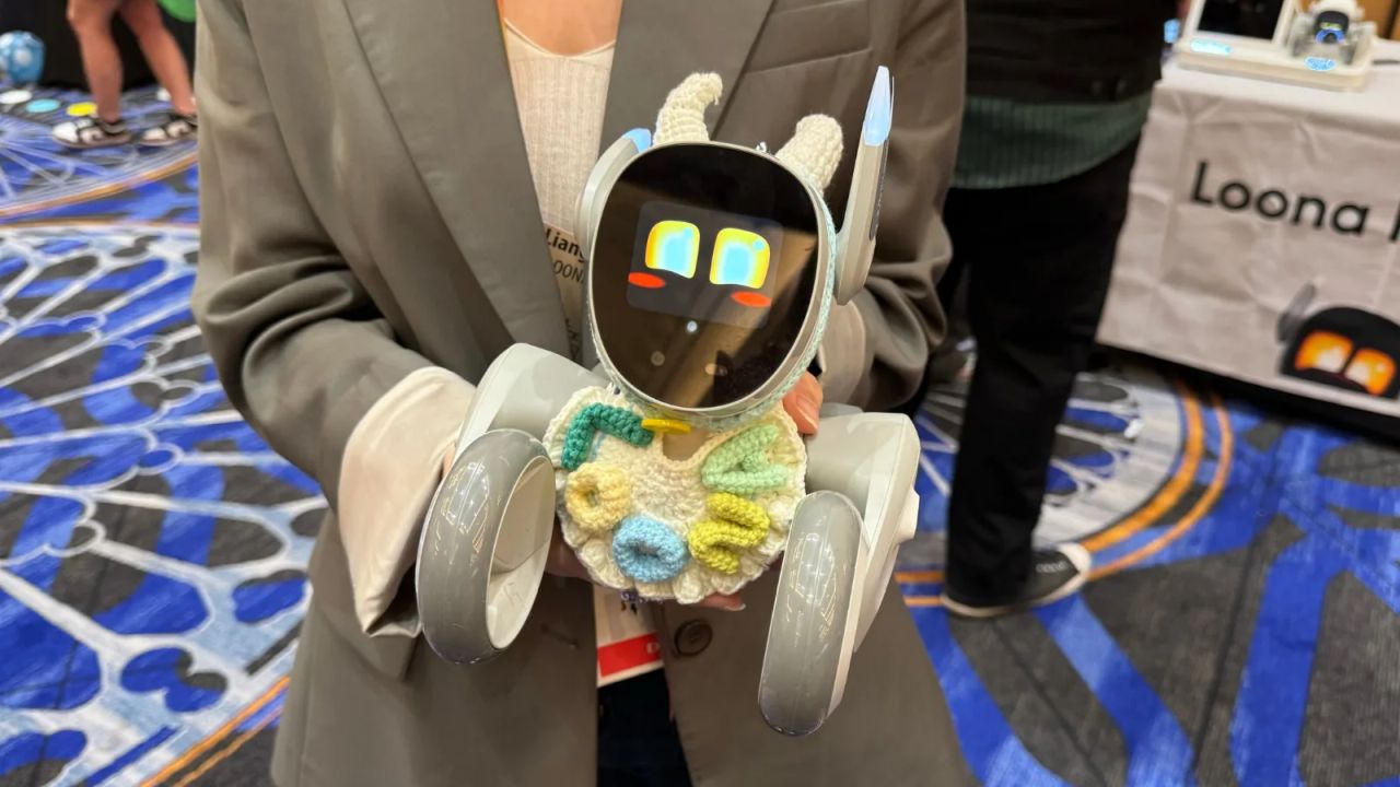 Loona Pet Robot