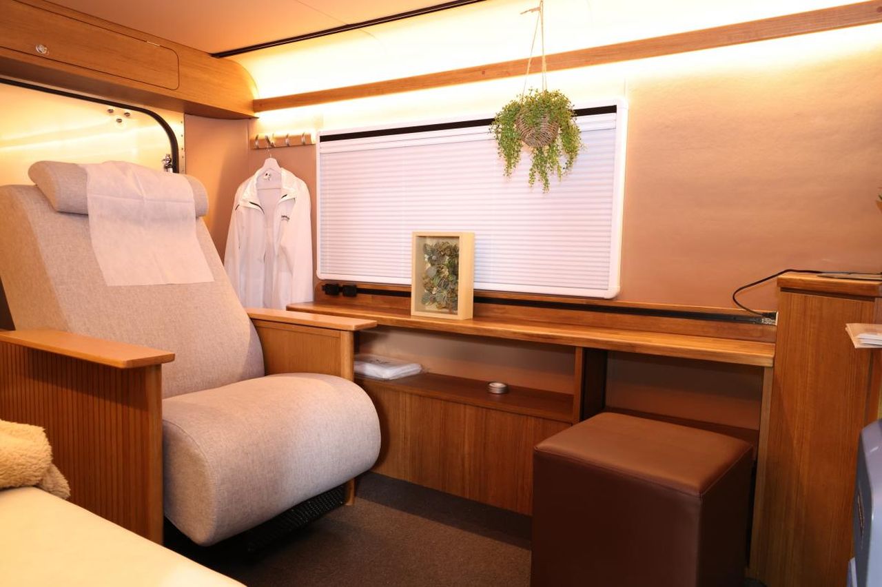 Panasonic Well Cabin Off-Mo is a Multi-Purpose Room on Wheels