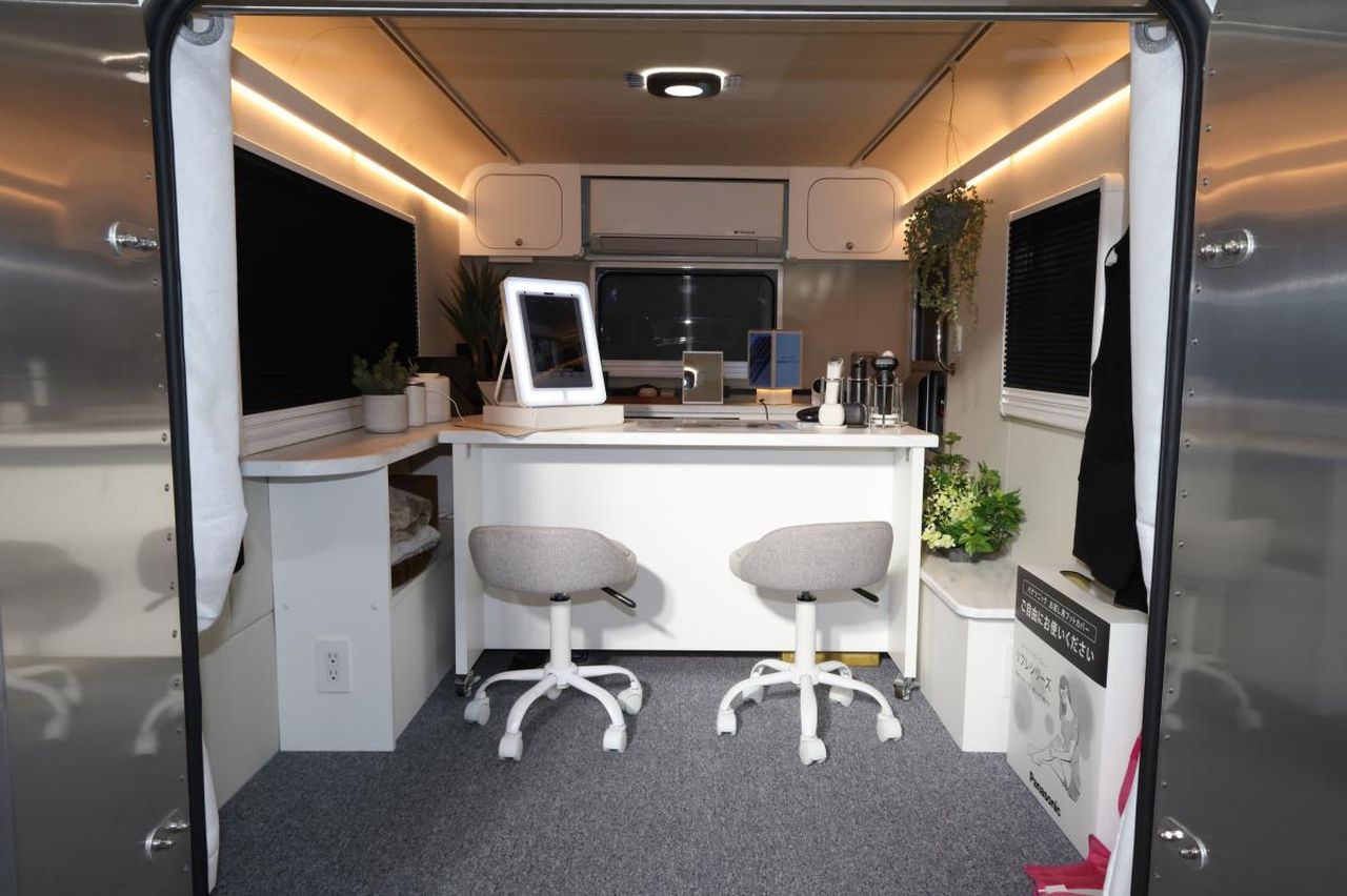 Panasonic Well Cabin Off-Mo is a Multi-Purpose Room on Wheels