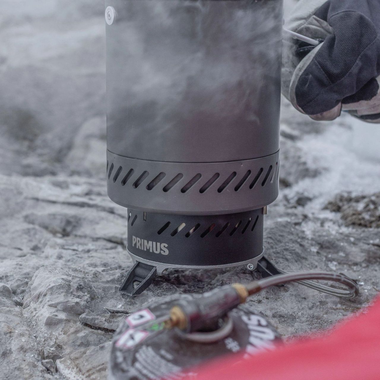 Primus Ulti Camping Stove Features a Combo of Catalytic Combustion and Infrared Radiation to Work Eeven in High Winds