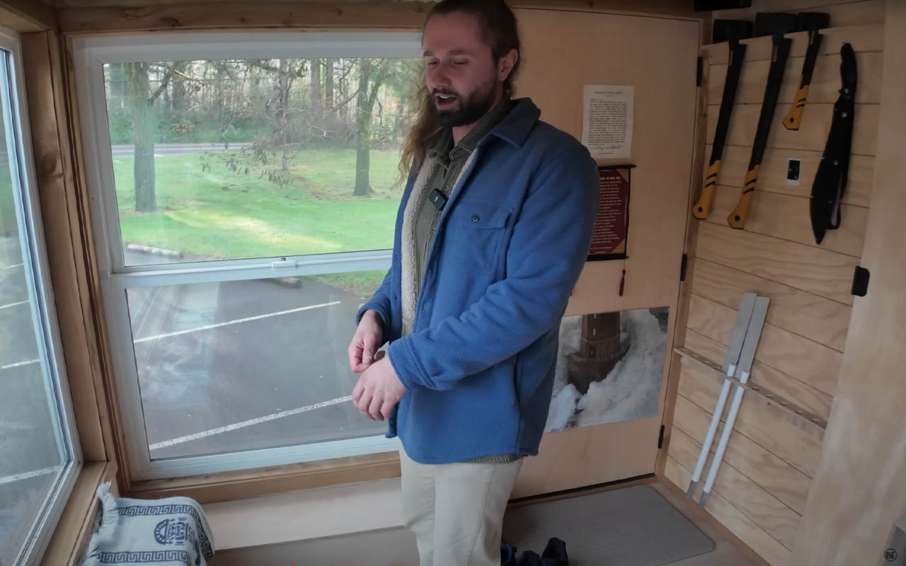 Rolling Tiny Home Christopher Mckinnon (9)