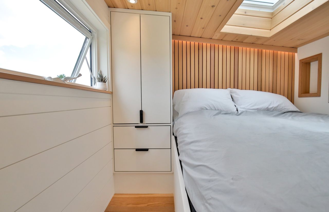 Tantalus Tiny House- bedroom