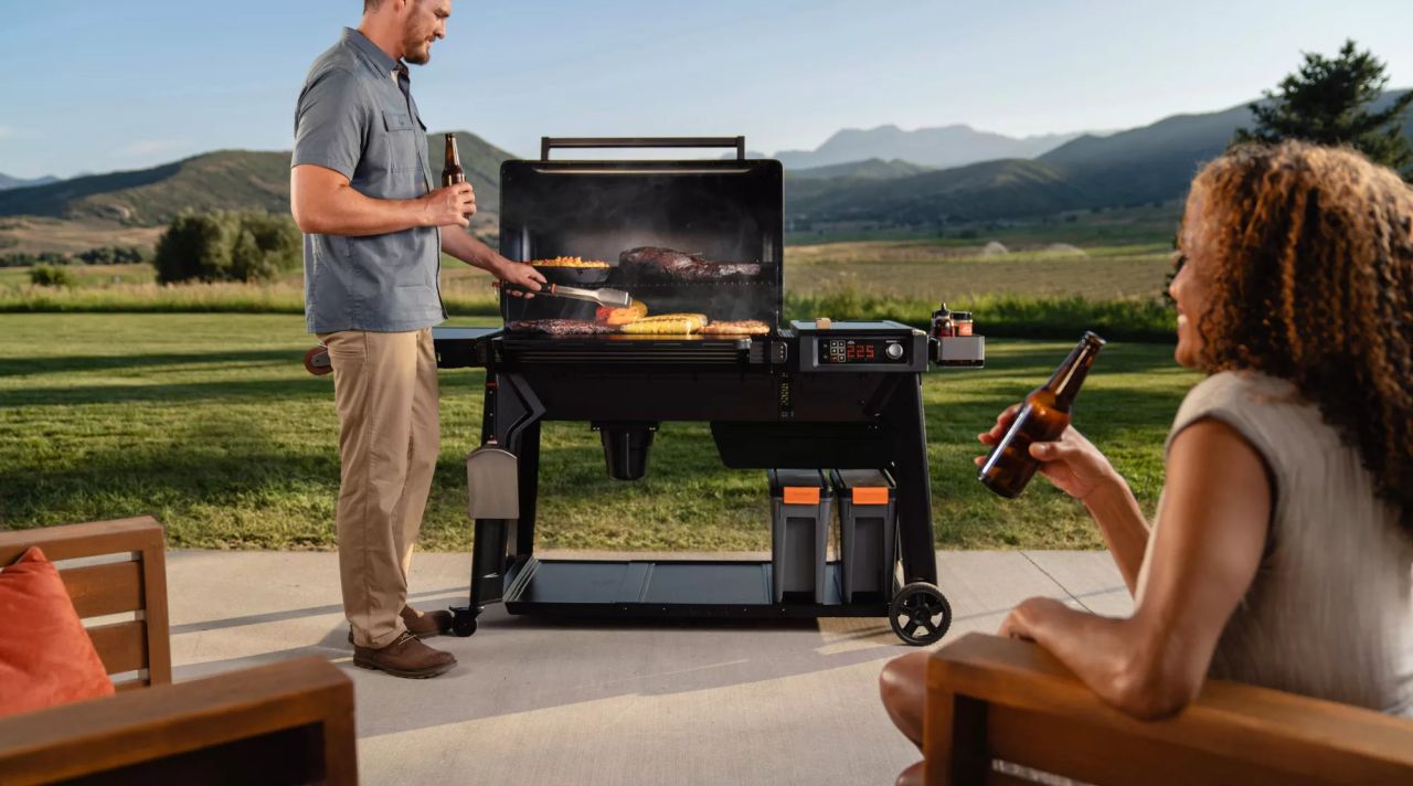 Woodridge Pellet Grill Series by Traeger