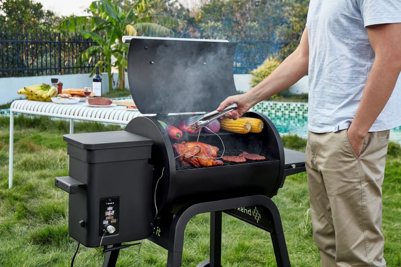 Zelos 450 Outdoor Grill