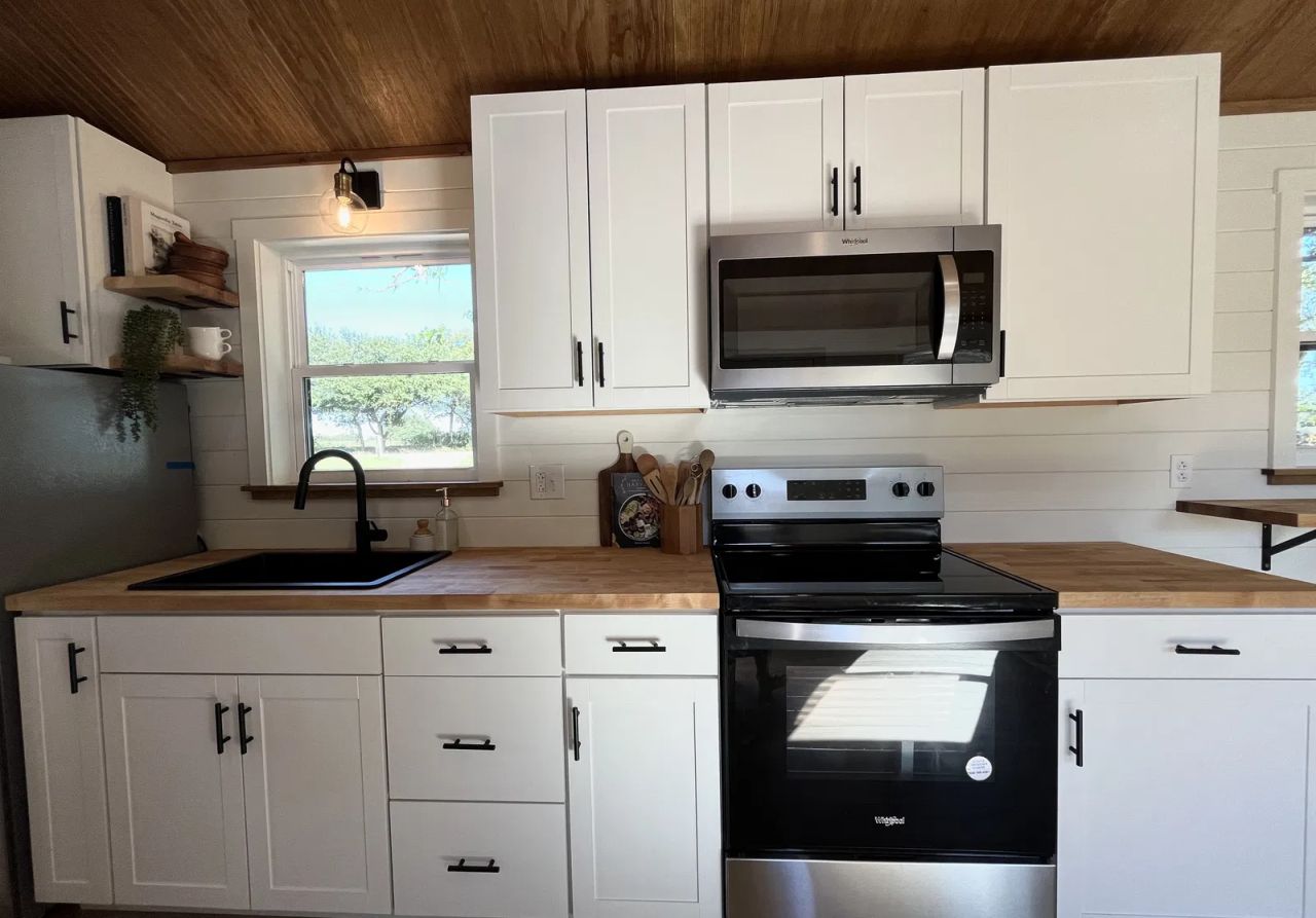 $60K Legacy Tiny House_Kitchen