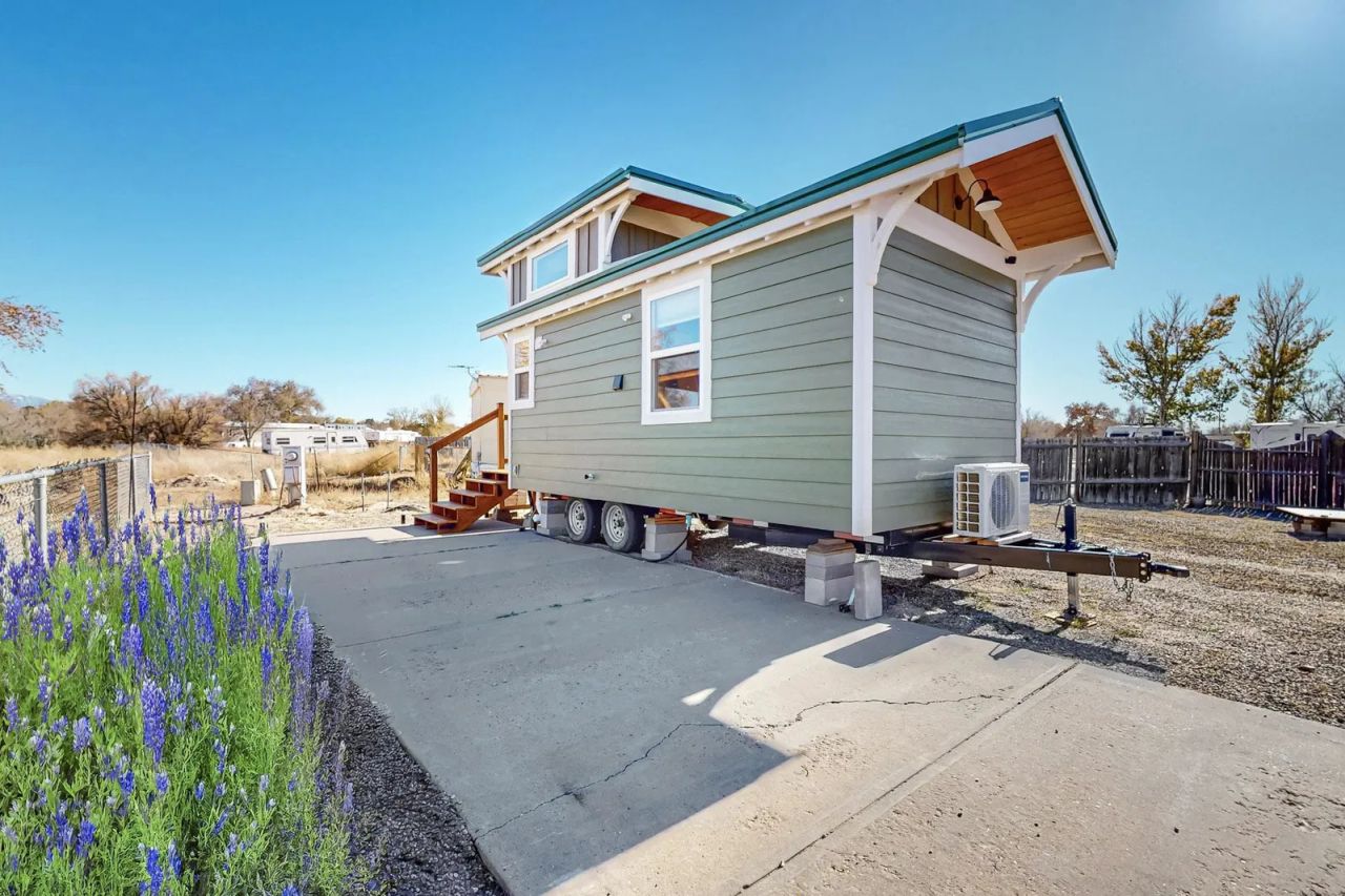 Amish Built Cabins- Evergreen Tiny House- exterior