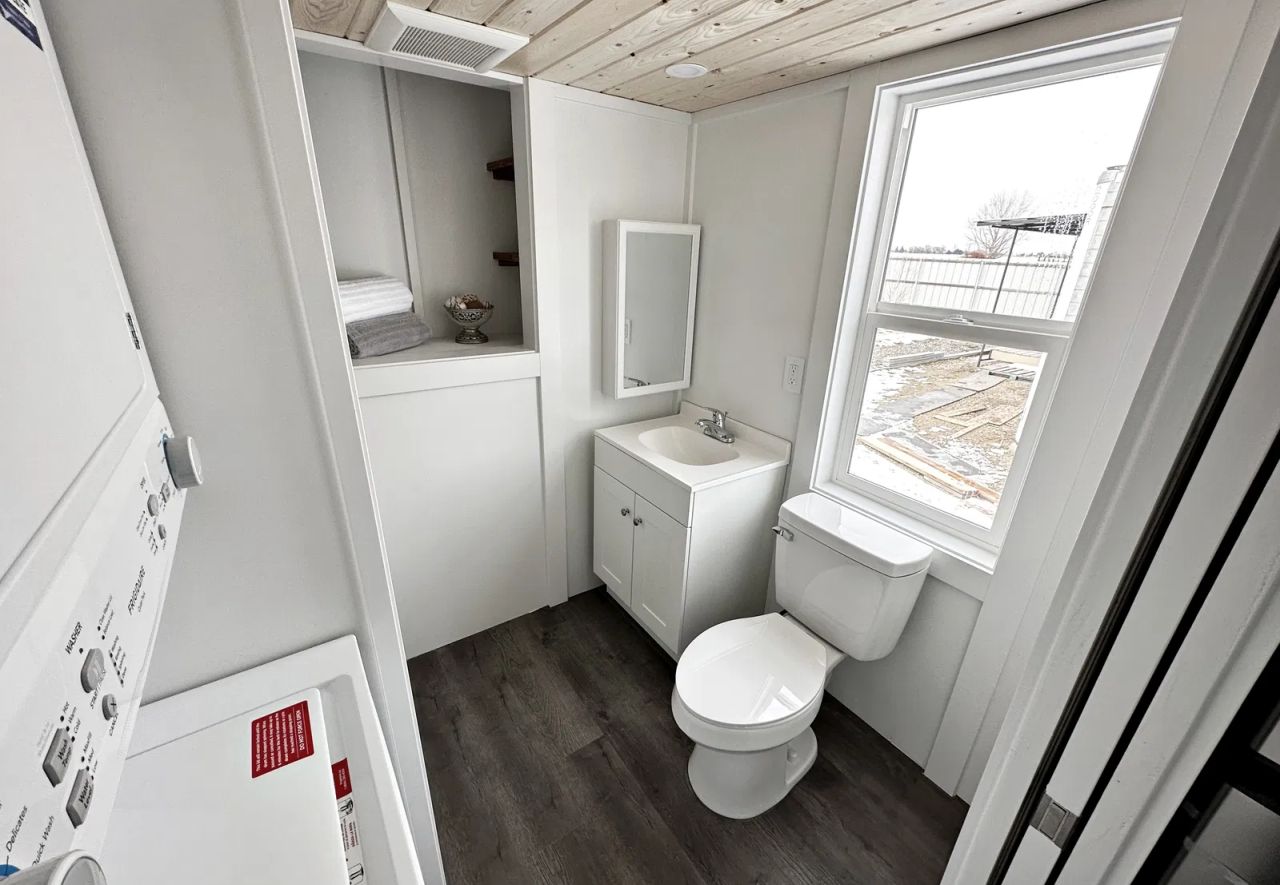 Atlas Tiny House_Bathroom