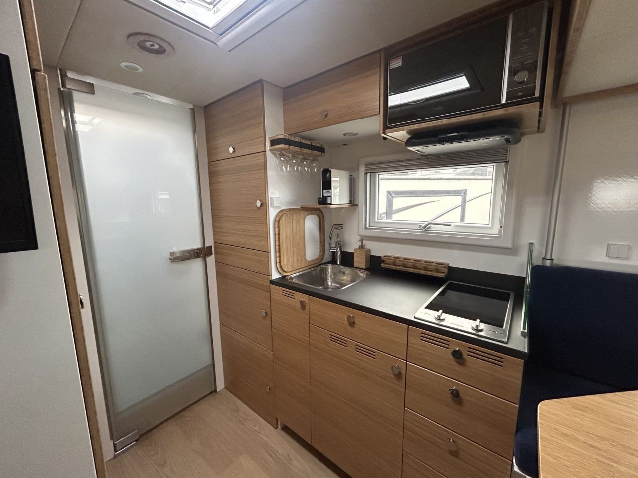 Bliss Mobil Camper