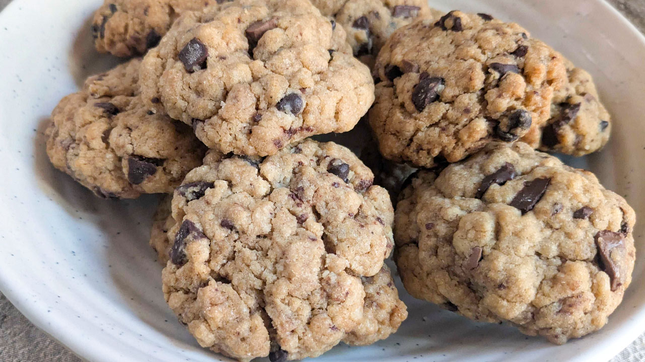 Eggless Chocolate Chip Cookies Recipe (4)