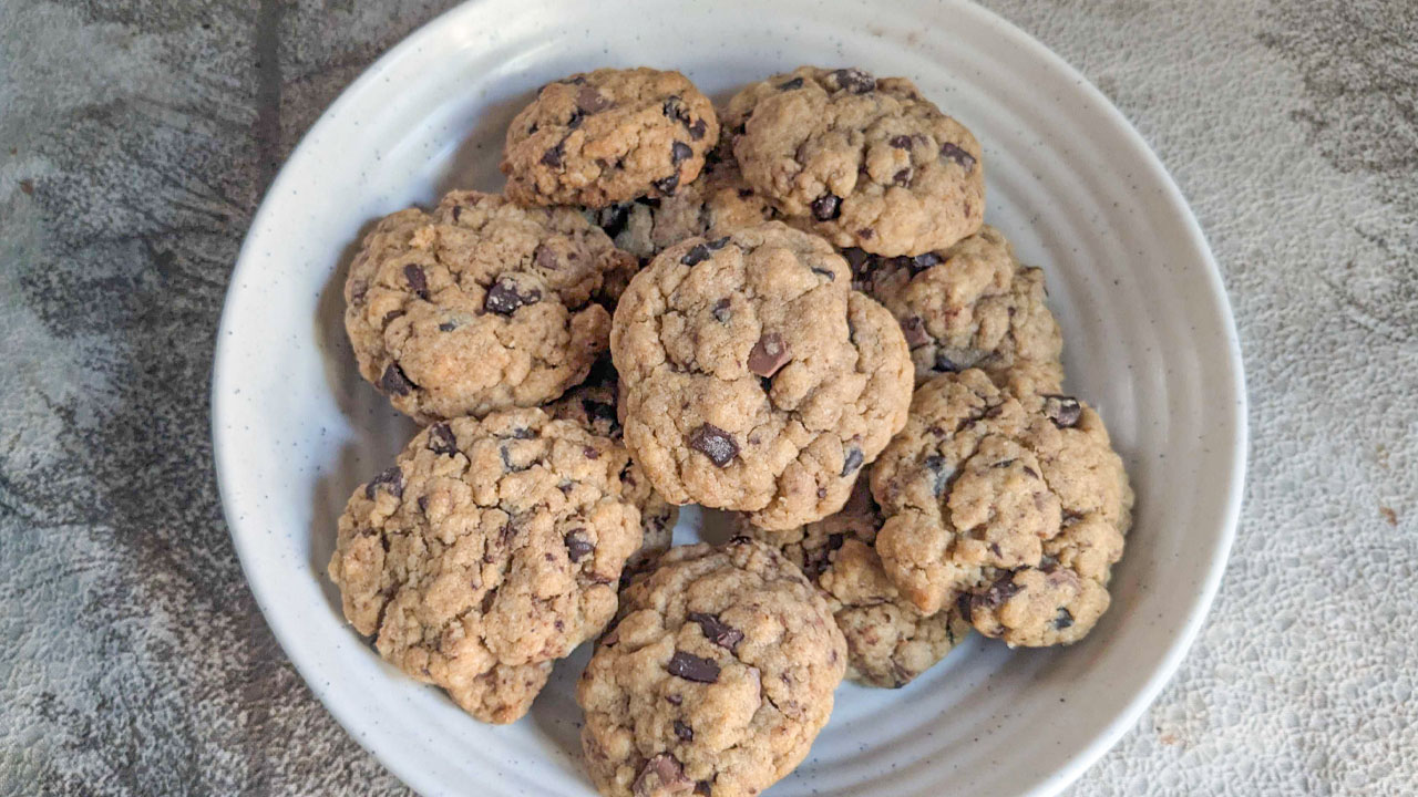 Eggless Chocolate Chip Cookies Recipe (6)