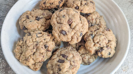 Eggless Chocolate Chip Cookies Recipe (8)