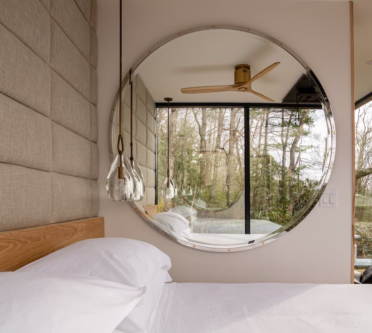 Fitz Mirror Tiny House on Airbnb - bedroom 2