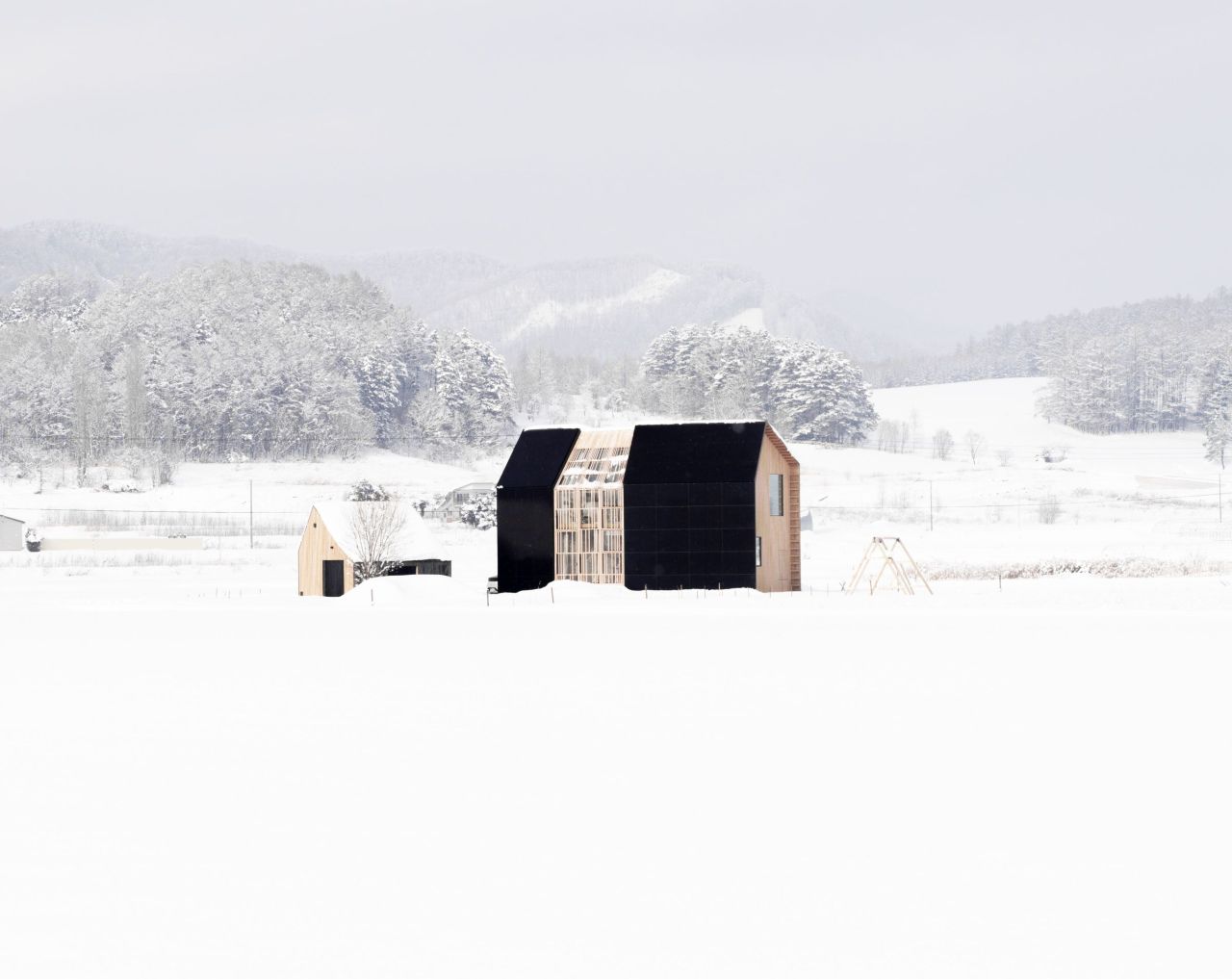 Florian Busch Architects Builds Net Zero House in Japan