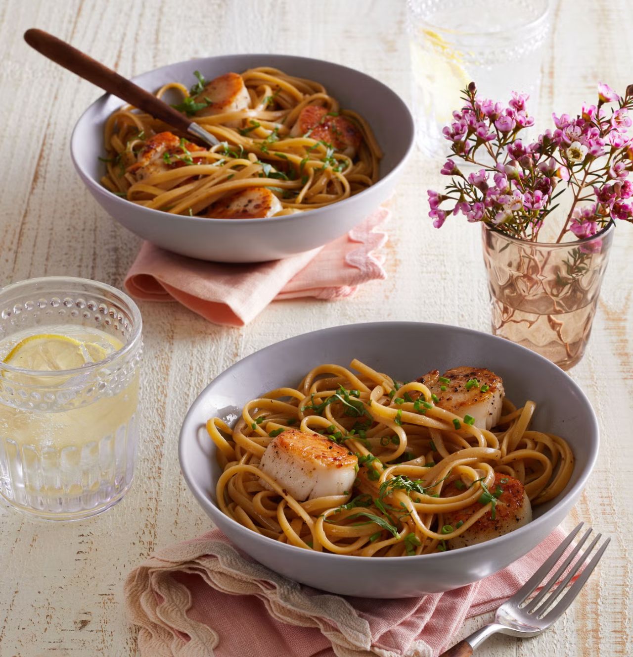 Lemon Garlic Pasta with Scallops