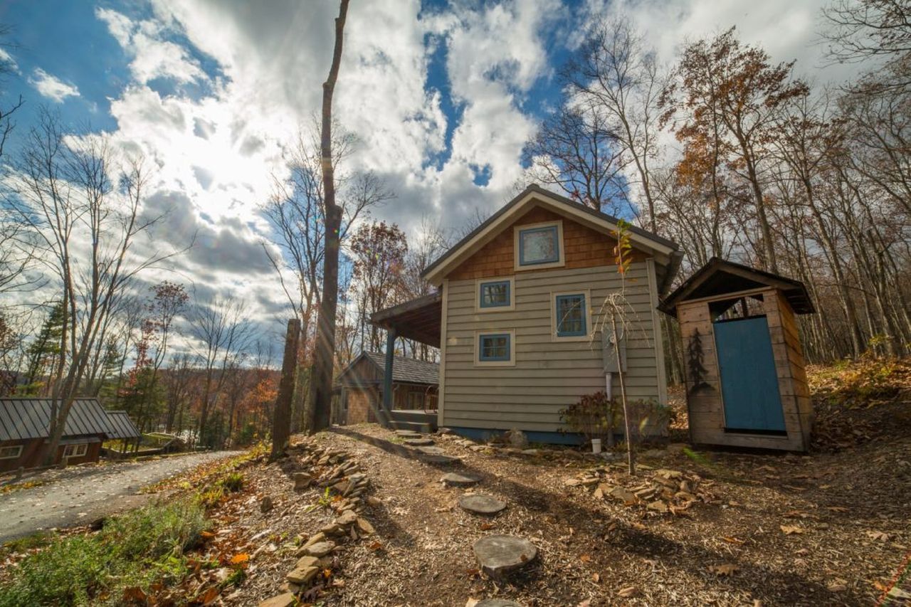 Luna Bleu Cabin- Exterior