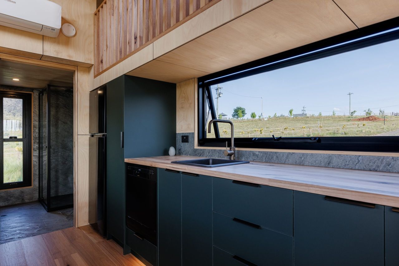 Marrangaroo tiny house - kitchen