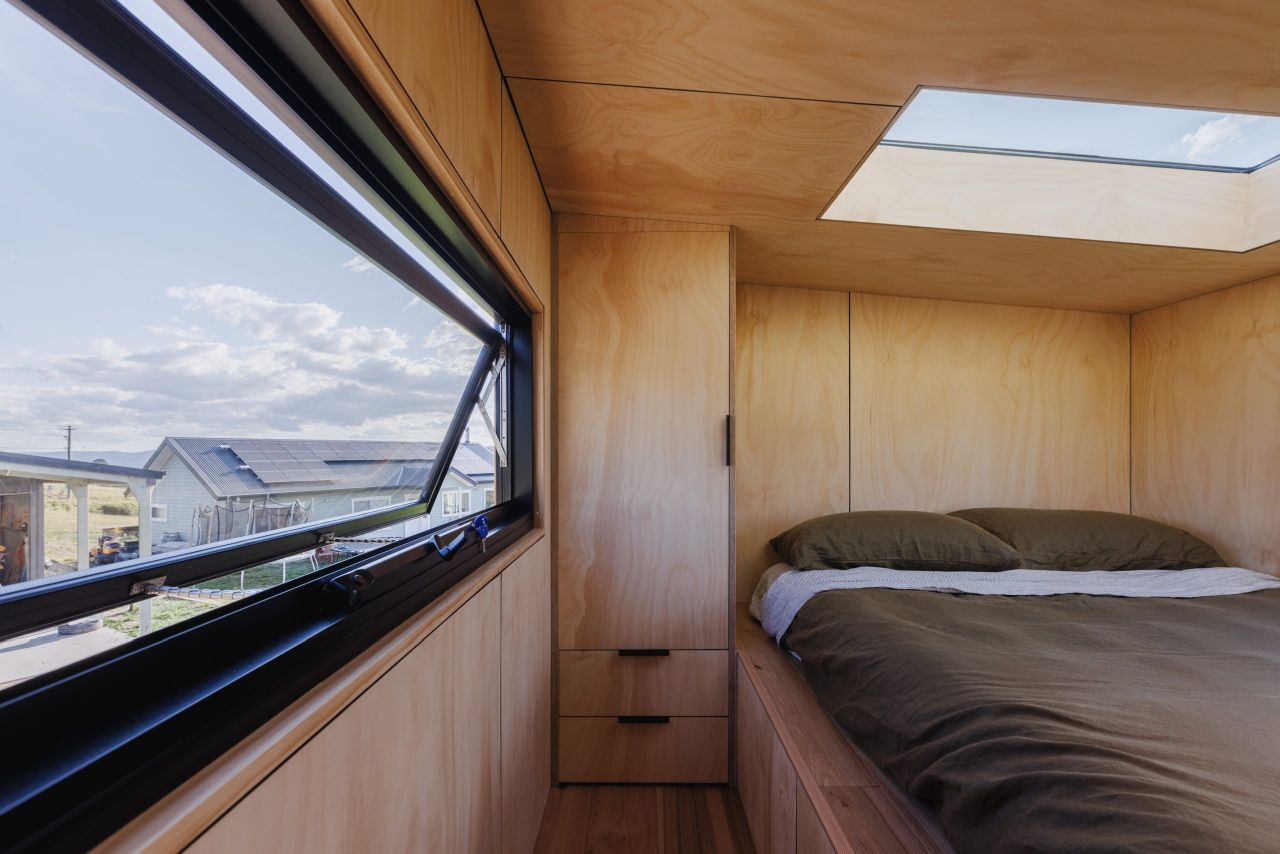 Marrangaroo tiny house - loft bedroom