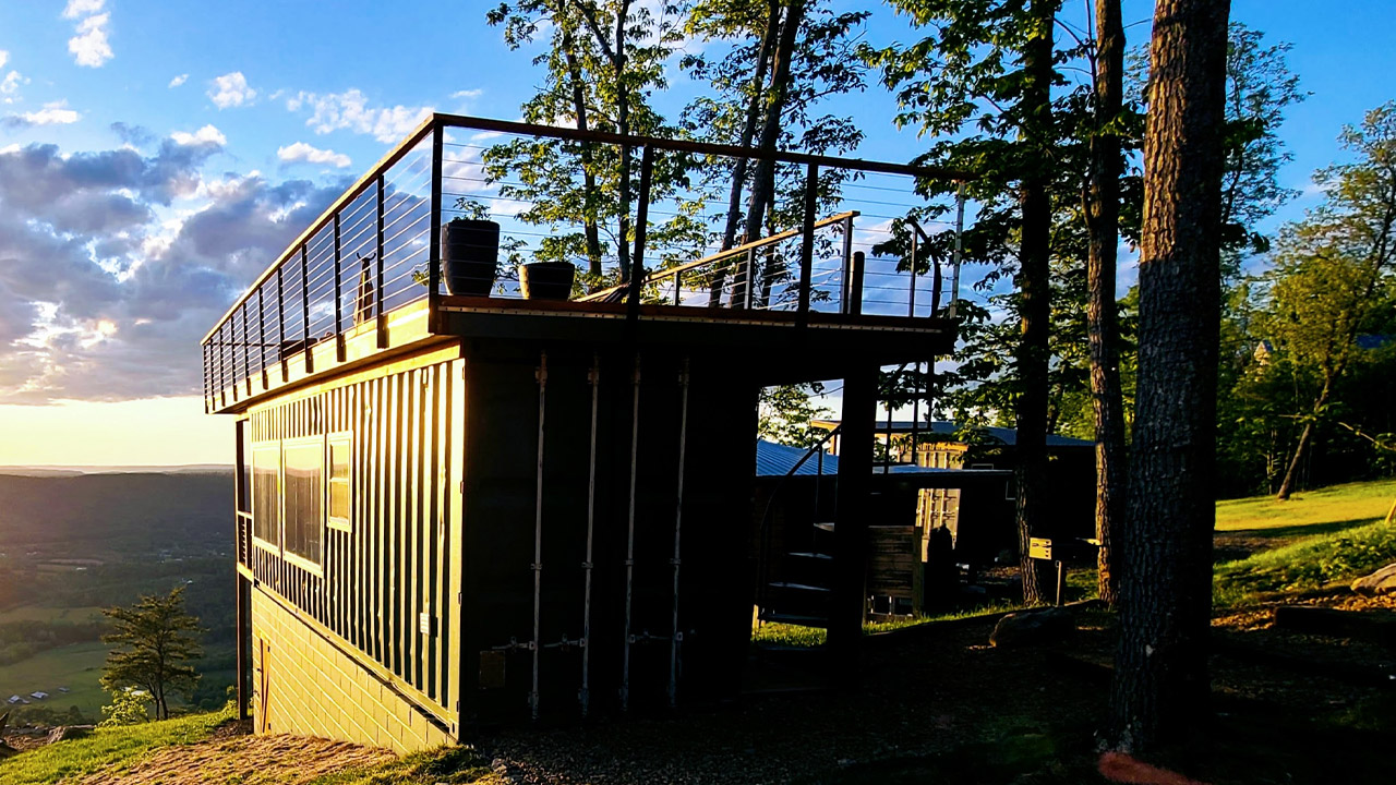 On The Rocks Cargo Container Vacation Home Outside of Chattanooga