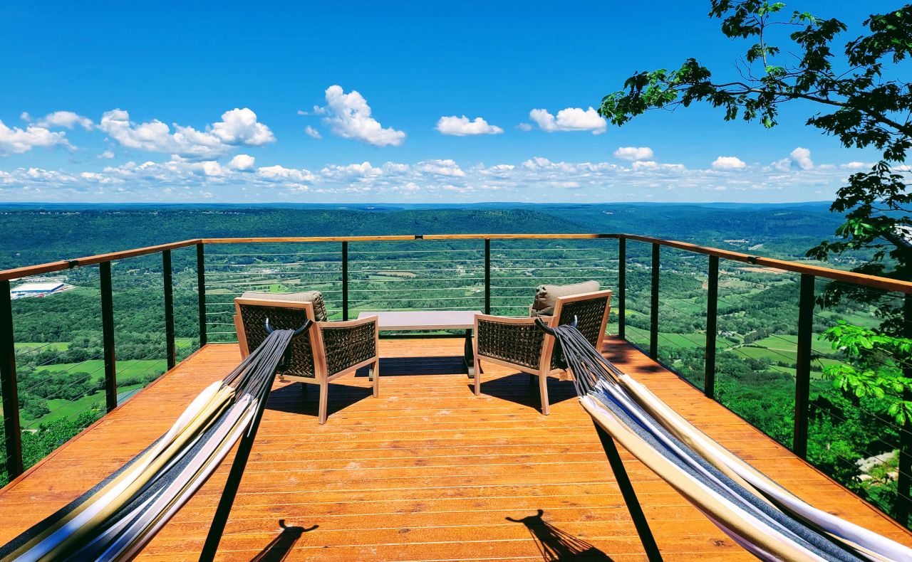 On The Rocks Cargo Container Vacation Home- Stunning Rooftop View