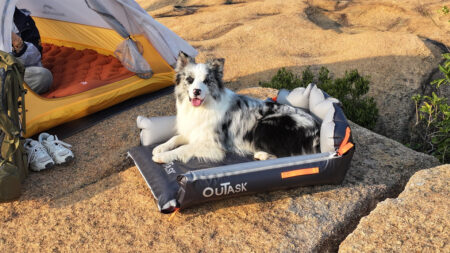 OuTask JessiGo Outdogs Airpad Inflatable Dog Pad for Outdoor Adventure