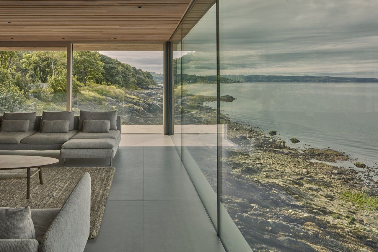 Rock Cove Cliffside House by Cameron Webster Architects