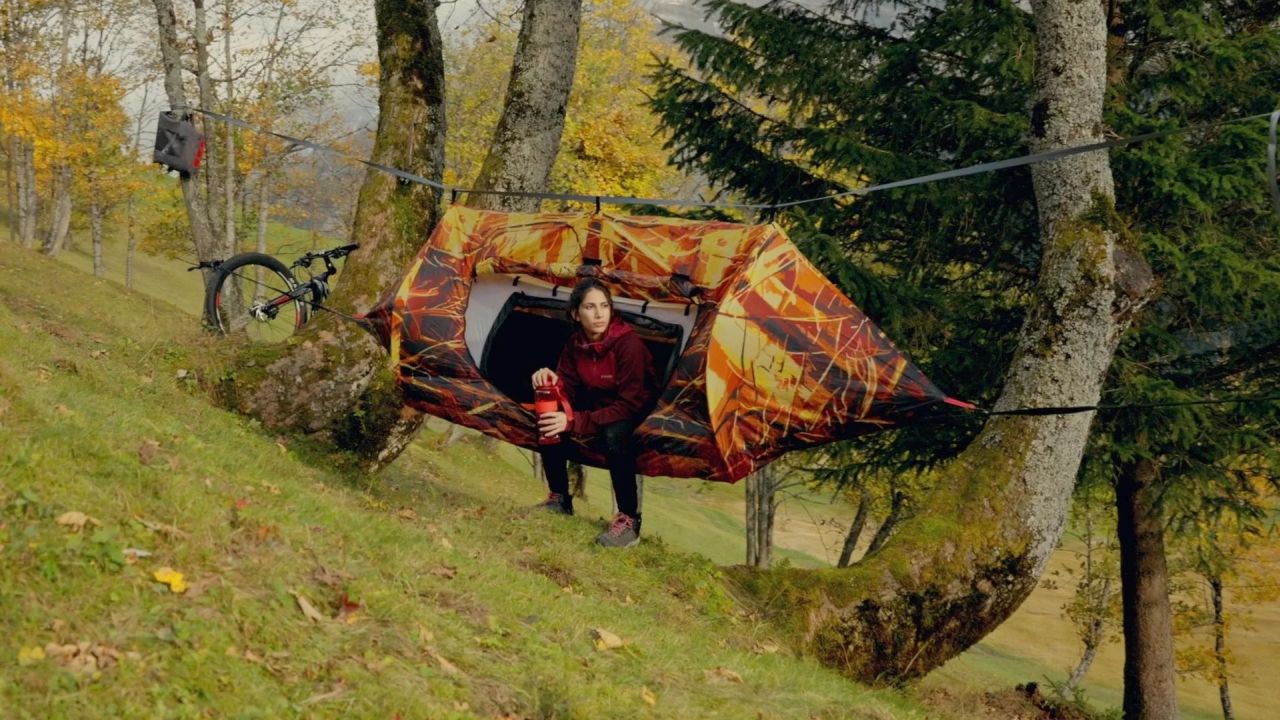 SwissTrail Tree Tent Features Ergonomic Structure With Flat-Back Support to Ensure Comfy Sleep