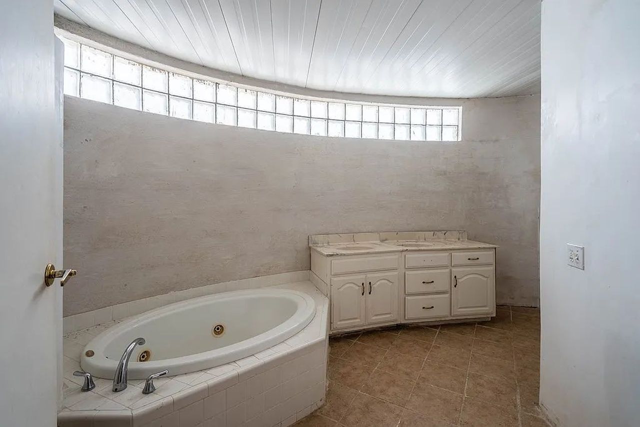 Unique Underground House Bunker in Texas for Sale $300K- bathroom