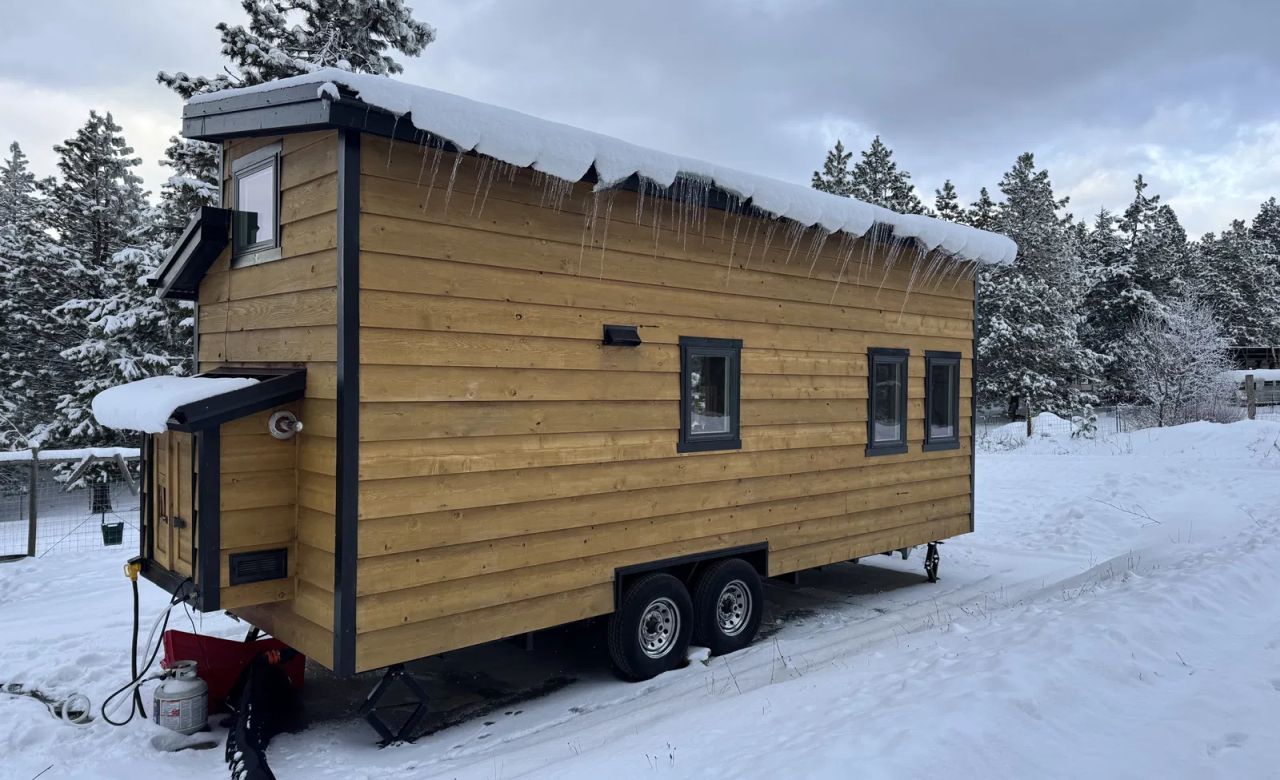 $75k Tiny House_Exterior_1