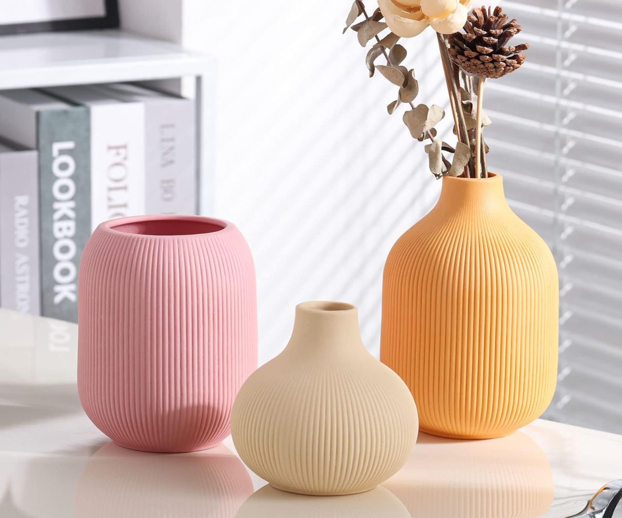 Ceramic Vase for Décor