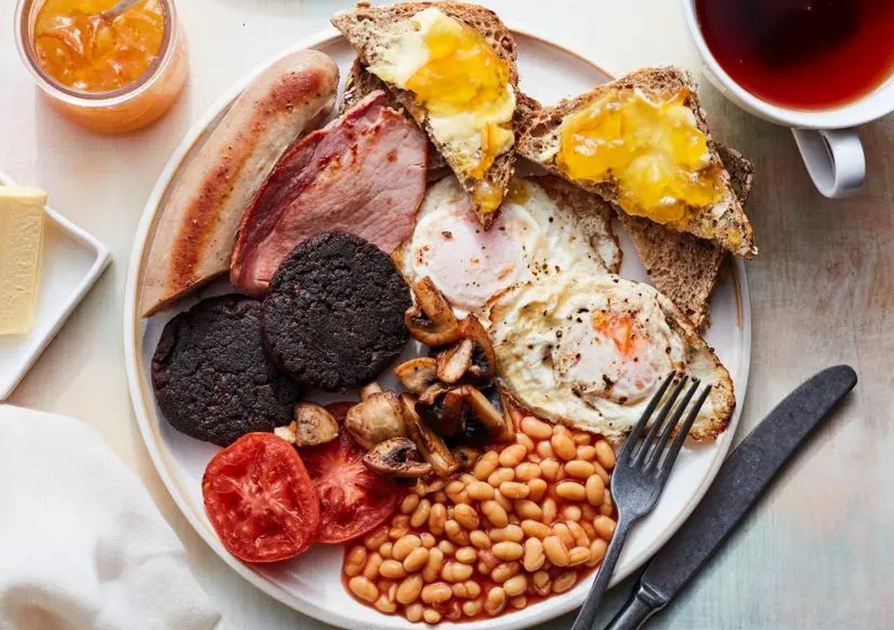 St. Patrick's Day Dinner Ideas 2025- Full Irish Breakfast