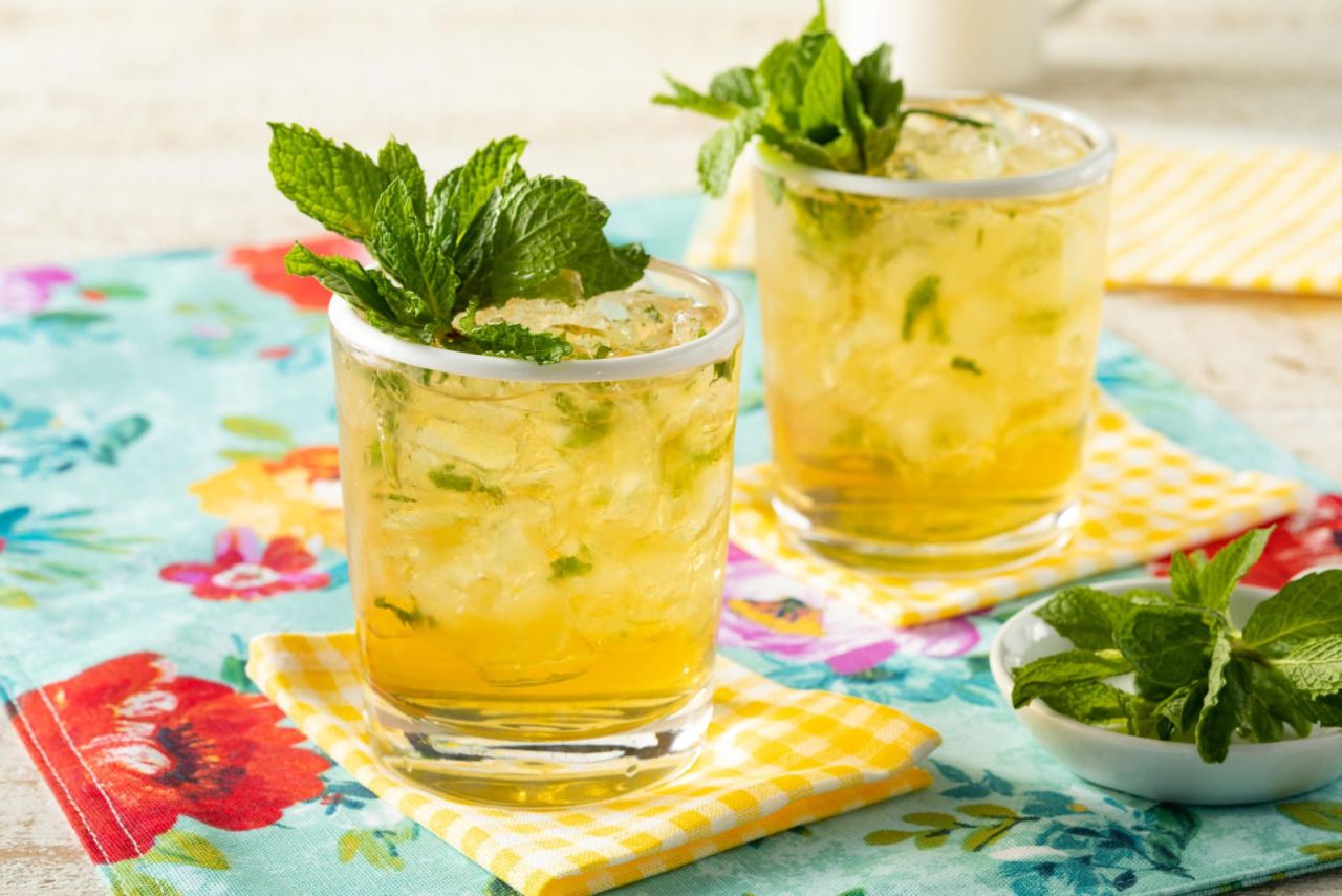 Green Food Ideas for St. Patrick’s Day - mint julep