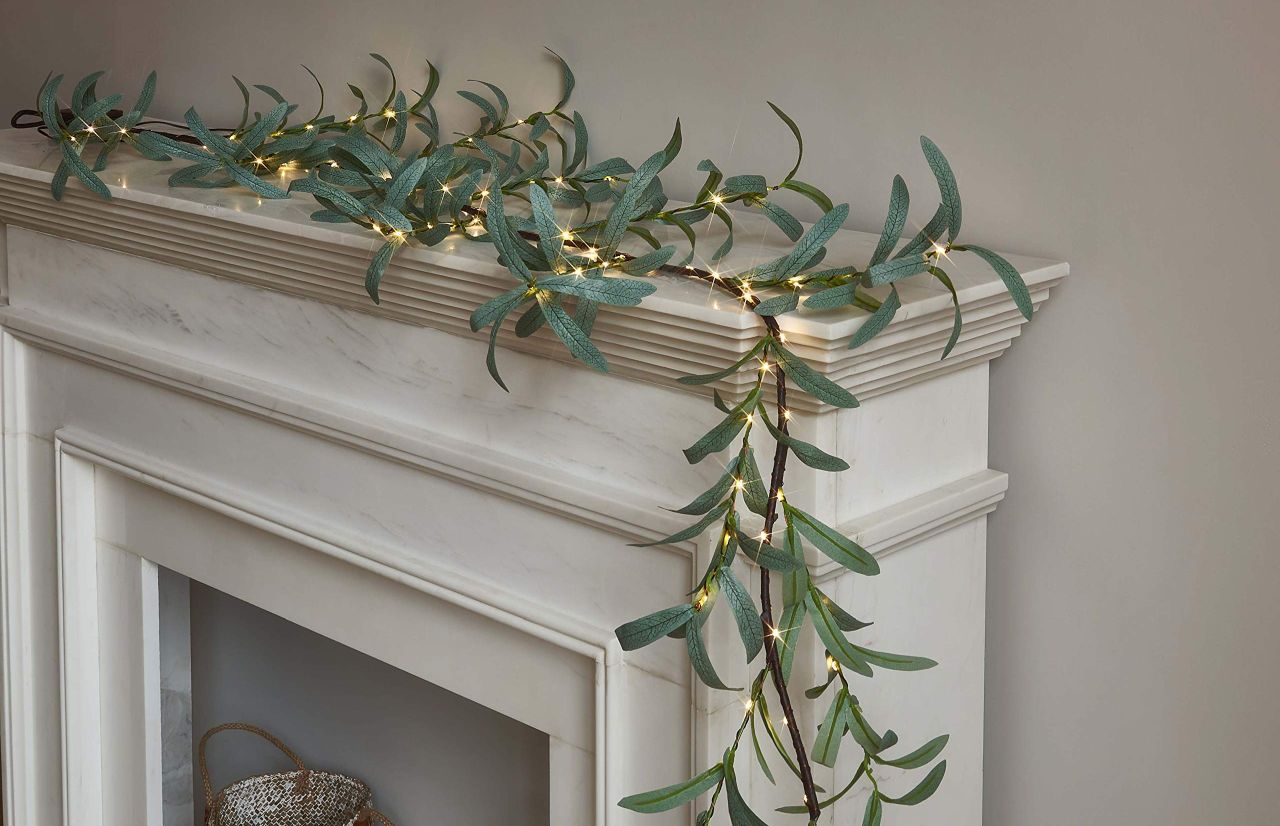 Lighted Olive Garland