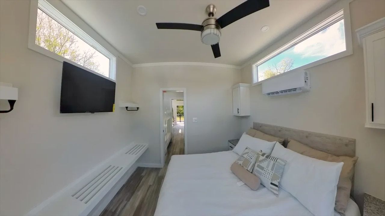 Modern Wedge Tiny House_11