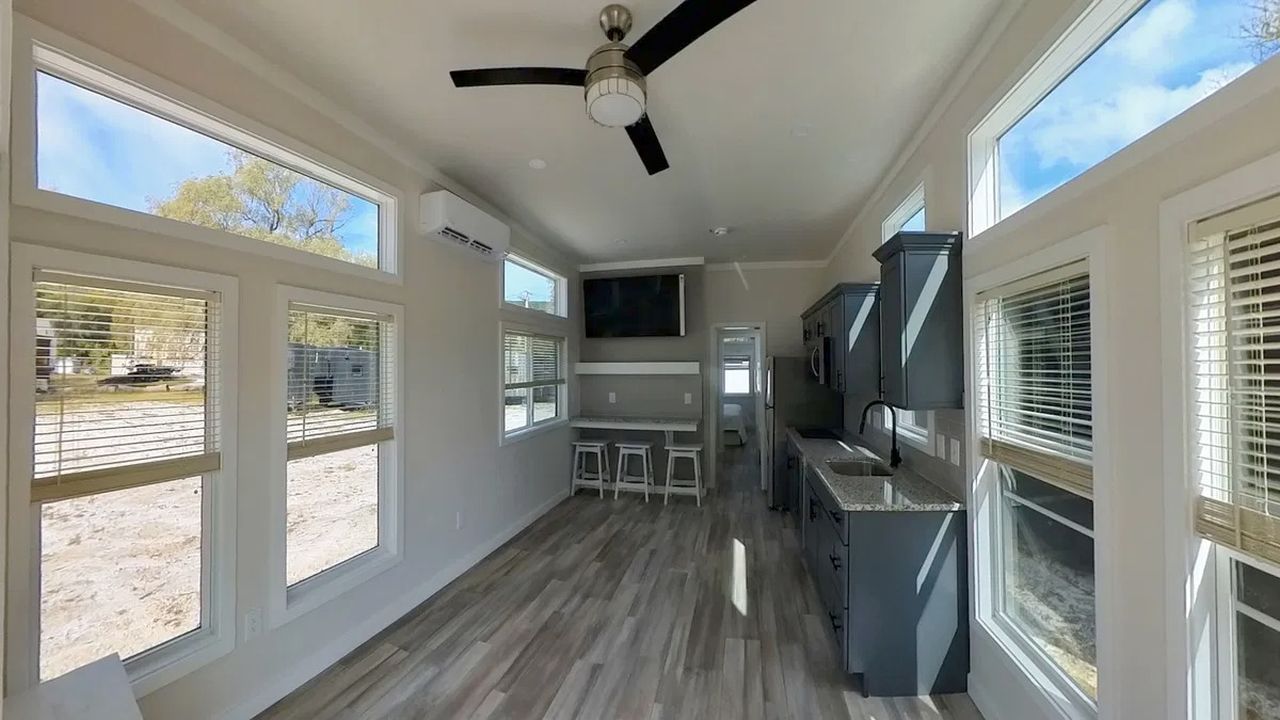 Modern Wedge Tiny House_12