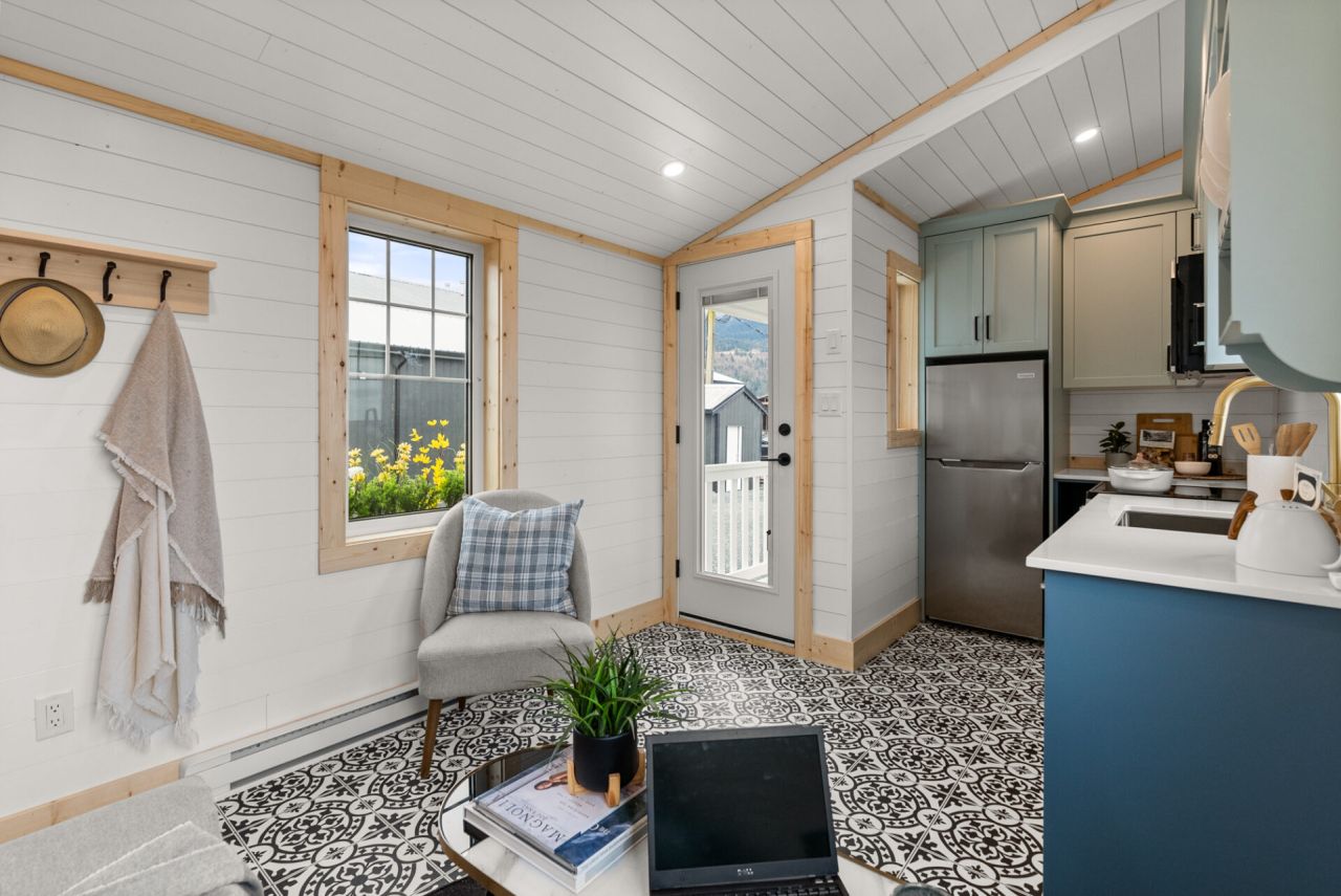 Tulameen Tiny House - interior 2